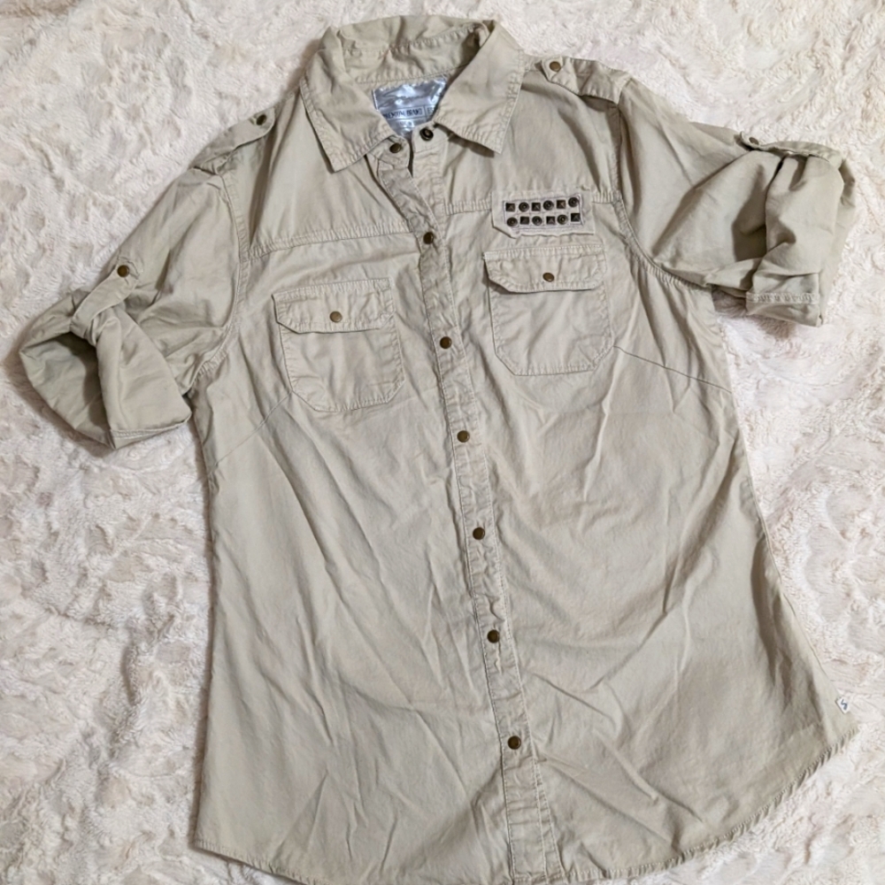 Seven7 khaki button up shirt size Medium